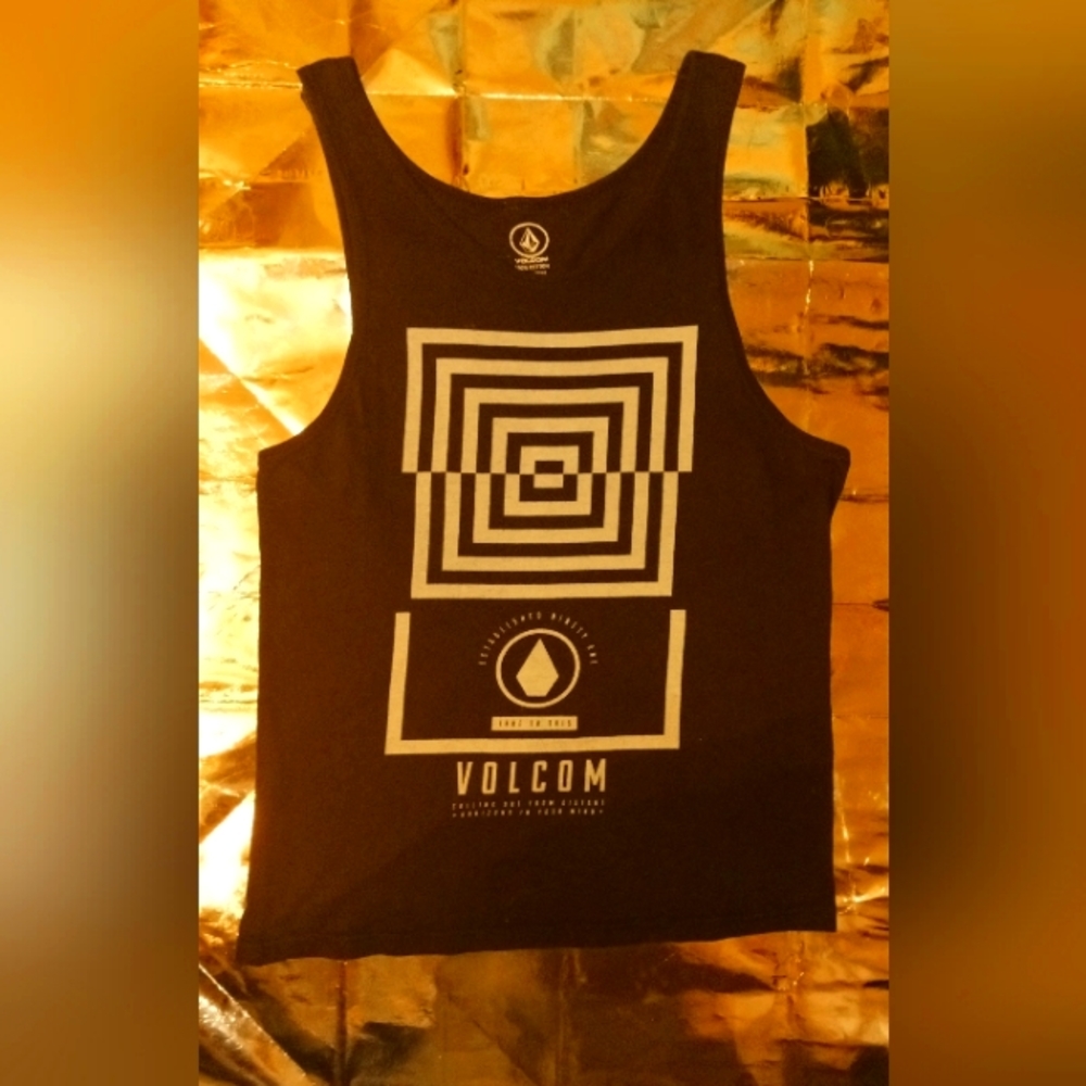 Volcom women's size small tank top.